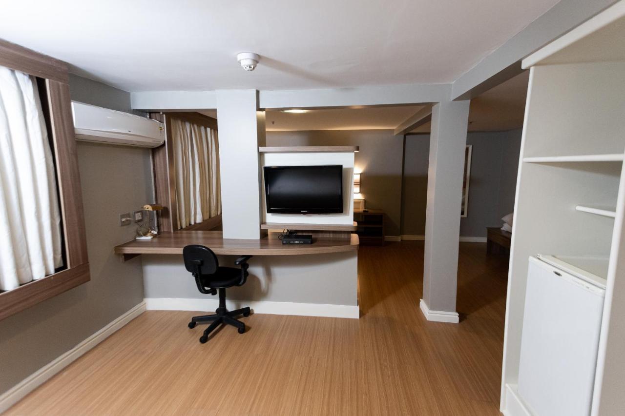 Hotel Master - Av Carlos Gomes, Proximo Ao Consulado Americano